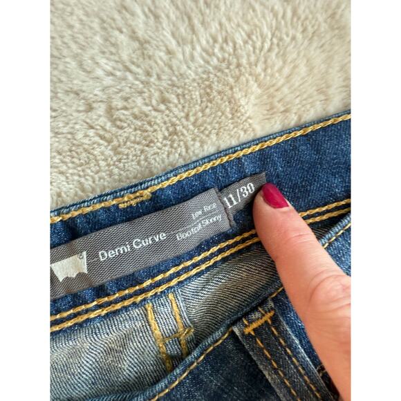 Levi's Demi Curve Lowrise Bootcut Skinny Size 11/30 - Picture 4 of 5
